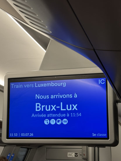 Näyttö jossa lukee Brux-Lux