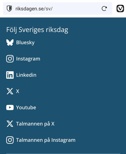 Sidfoten från riksdagen.se. Sveriges högsta beslutande organ tillika gratis reklampelare för utländska miljardärer.
Sponsorlogotyper för Bluesky (crypto-bros) Instagram (Zuckerberg), LinkedIn (MS) och YouTube (Sergei Brin, Larry Page)